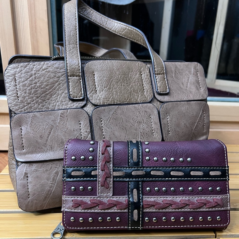 Montana West Brown Textured purse with maroon wallet